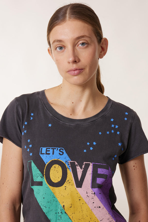 T-shirt let's love