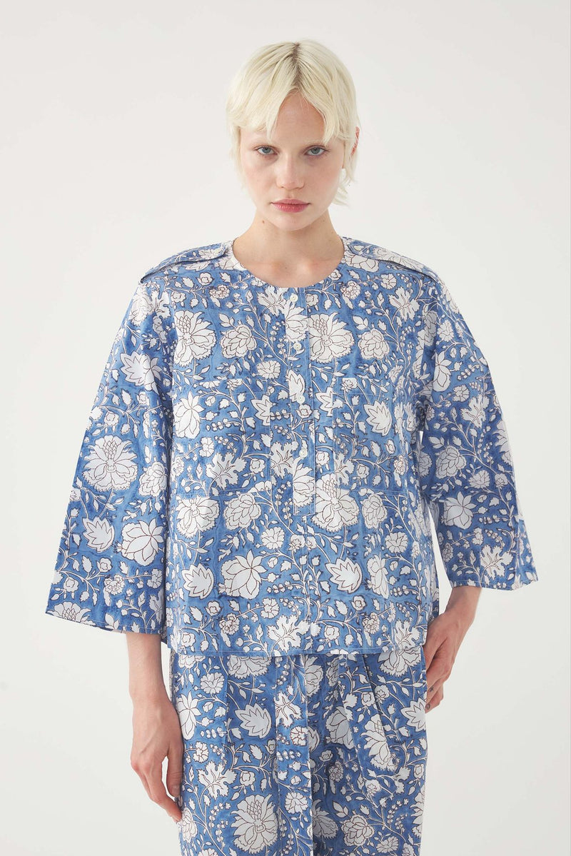 Camicia fiorata azzurra